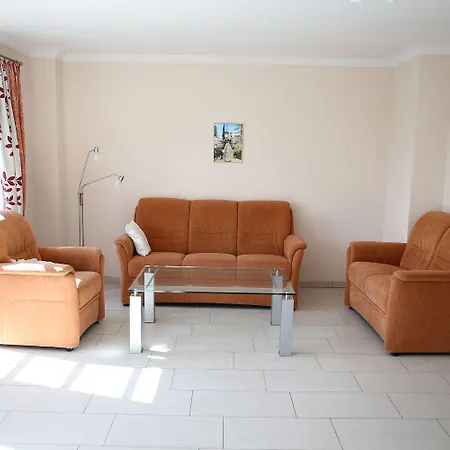 Holiday home Ademi *